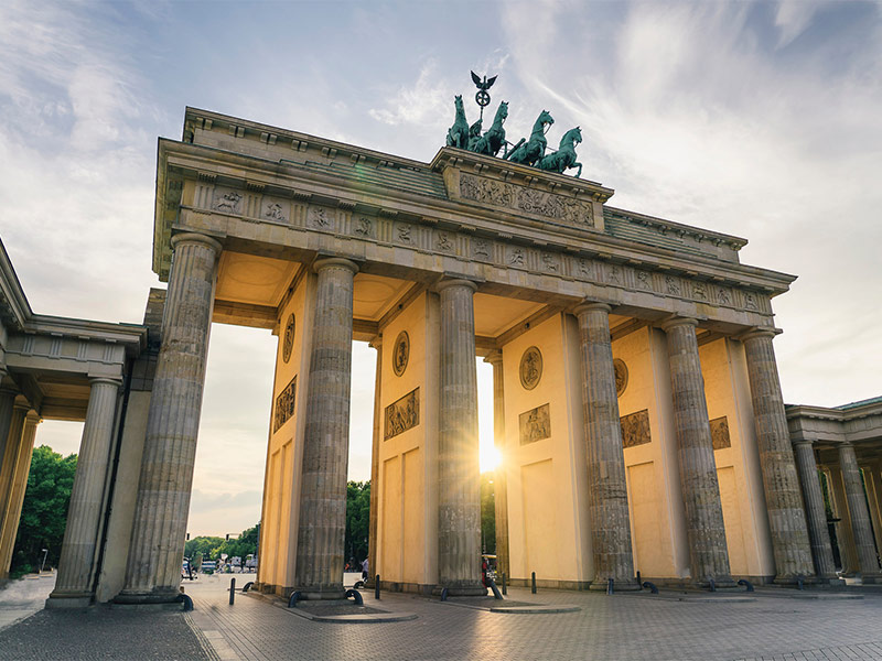 brandenburg-gate-sunset-german-iconic-interest-location